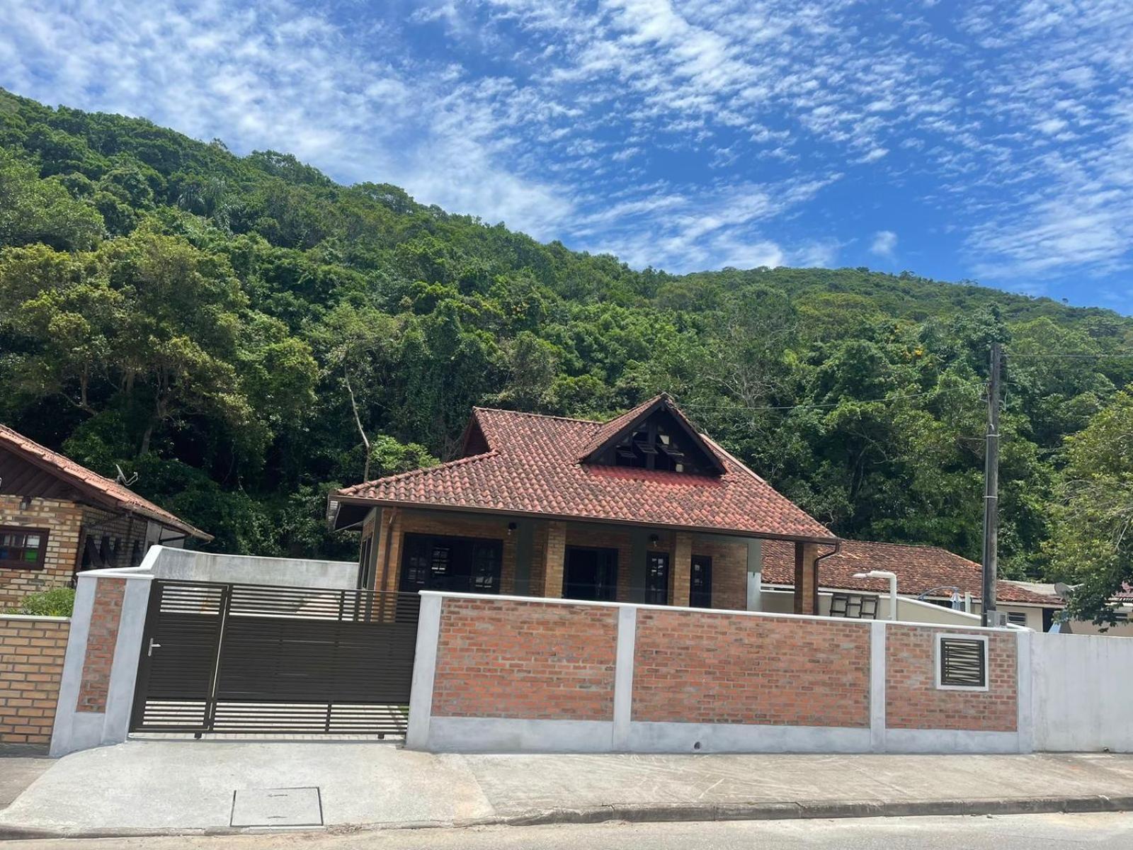 Casa Tijolinho A Vista - 150 Mt Praia Governador Celso Ramos Ngoại thất bức ảnh